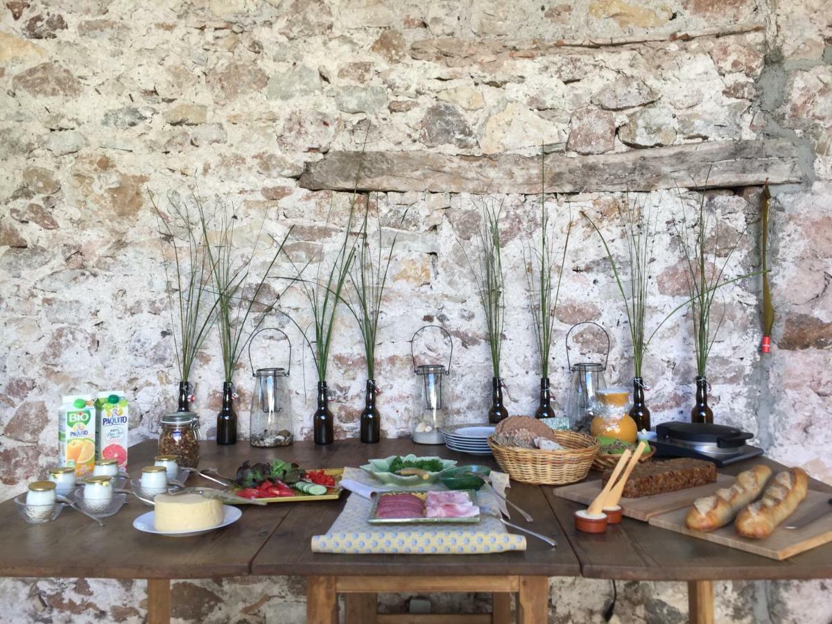 Domaine De Brousson Acomodação com café da manhã La Tour-sur-Orb Exterior foto